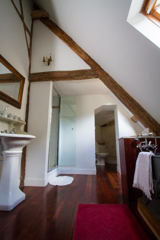 Chateau De La Madeleine Bed and Breakfast Pressagny-lʼOrgeuilleux Habitación foto